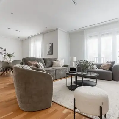 Stunning spacious -3Bdr 25Baths -Salamanca