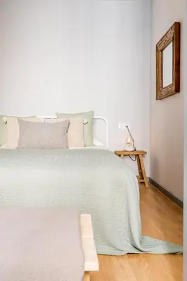 Cama o camas de una habitación en Heima Madrid en las Letras. Alquiler temporal