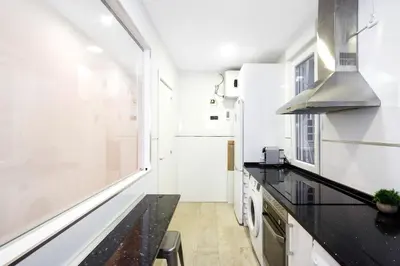 Una cocina o zona de cocina en Enorme ! Salamanca 3 bedrooms 2 bathrooms