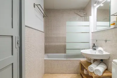 Un baño de Heima en las Letras 2A. Alquiler temporal