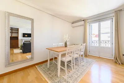 Una cocina o zona de cocina en FER55D - Amplio piso 3 dormitorios en Moncloa, Madrid - Alquiler temporal