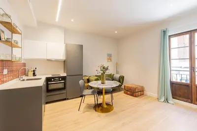 Una cocina o zona de cocina en Beautiful in the center