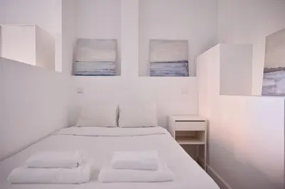 Cama o camas de una habitación en Apartamento en zona de Comillas, Madrid