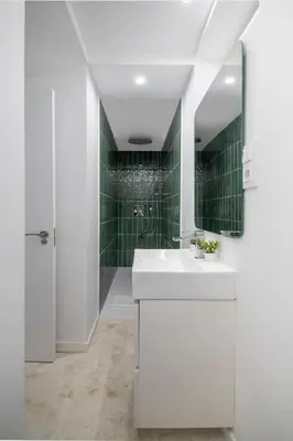 Un baño de A charming apartment 1 km from Puerta del Sol dcha
