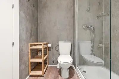 Un baño de Apartamento reformado cerca del Retiro