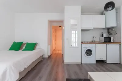 Una cocina o zona de cocina en Casa blanca con mucha energía