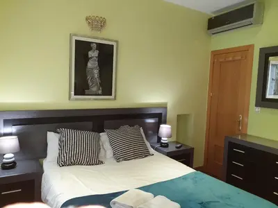 Cama o camas de una habitación en CENTRO MADRID, Las Letras
