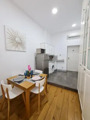 Una cocina o zona de cocina en Madrid Sol Home