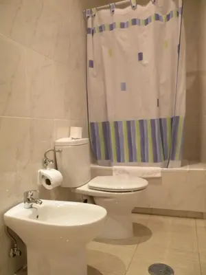 Un baño de Hostal Benamar