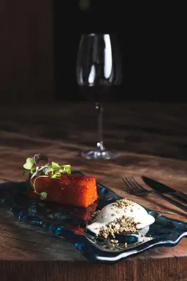 Comida en o cerca de este hotel
