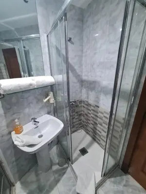 Un baño de Hostal Sardinero