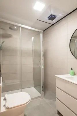 Un baño de Apartamentos Day Madrid GRAN VIA I