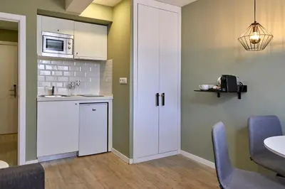 Una cocina o zona de cocina en L&H La Latina Selection