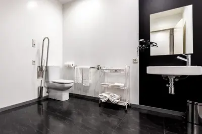 Un baño de Mayerling Hotel