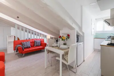 Una cocina o zona de cocina en Apartamento Atico en Puerta del Sol