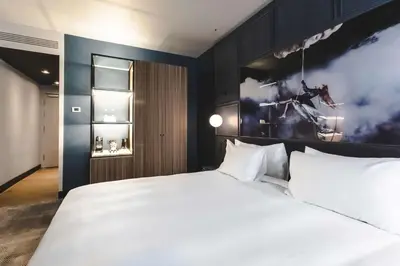 Cama o camas de una habitación en Radisson Blu Hotel, Madrid Prado