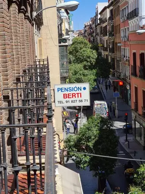 El barrio de los alrededores o un barrio cerca de este hostal o pensión