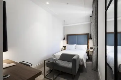 Cama o camas de una habitación en DoubleTree by Hilton Madrid-Prado