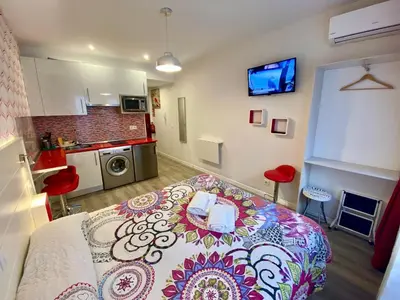 Una cocina o zona de cocina en Malasaña Apartments