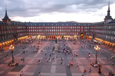 Clientes alojados en Hola Madrid Alojamiento Temporal