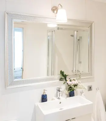 Un baño de Urban Santa Ana Madrid Centro