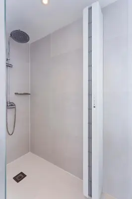 Un baño de B&B HOTEL Madrid Centro Puerta del Sol