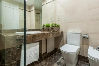 Un baño de Apartamento con Estilo en Plaza España - Ubicación Premium