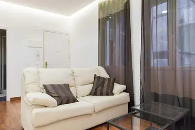 Zona de estar de For You Rentals Plaza Dos de Mayo Apartment TEMPORAL DPA131