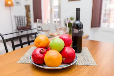 Comida en o cerca de este apartamento