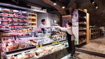 Comida en o cerca de este apartamento