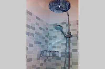 Un baño de Puerta del Sol Center