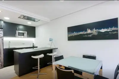 Una cocina o zona de cocina en Puerta del Sol Center