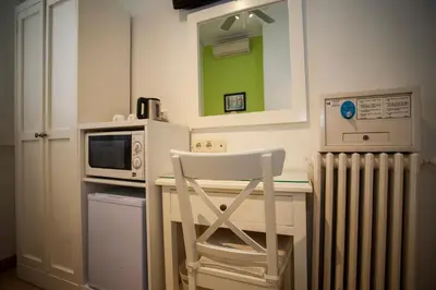 Una cocina o zona de cocina en AVA Rooms