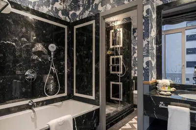 Un baño de Relais & Châteaux Heritage Hotel
