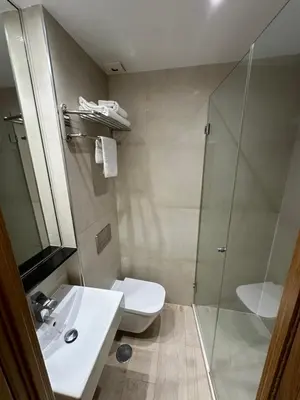 Un baño de Hostal Castilla II Puerta del Sol