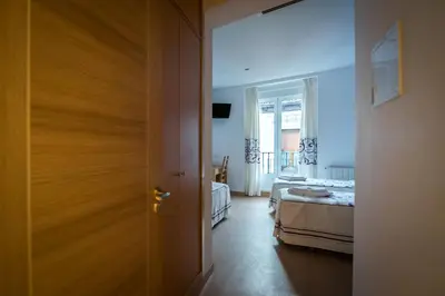 Una televisión o centro de entretenimiento en Hostal Carracedo