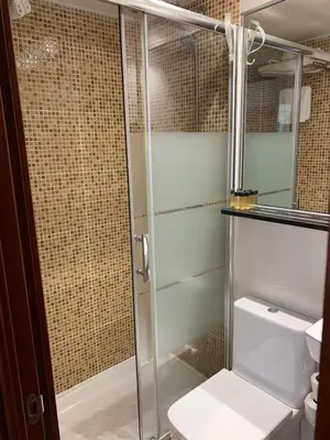 Un baño de Hostal Castilla I Atocha