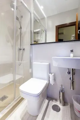 Un baño de Hostal Castilla I Atocha