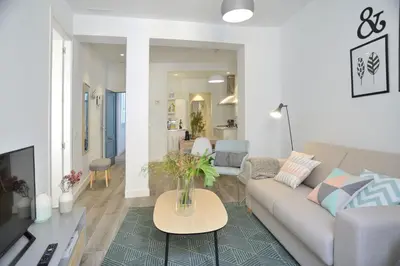 Zona de estar de nQn Aparts & Suites Madrid