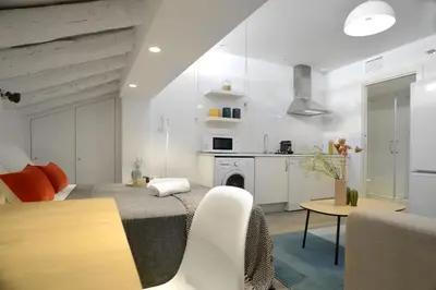 Una cocina o zona de cocina en nQn Aparts & Suites Madrid