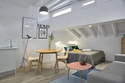 Zona de estar de nQn Aparts & Suites Madrid