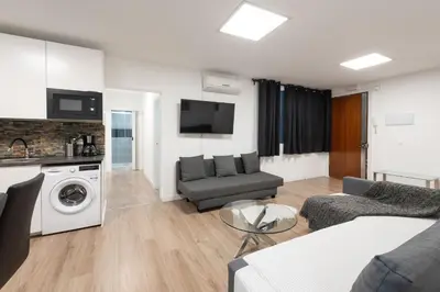 Una cocina o zona de cocina en Apartamentos Day Madrid GRAN VIA II