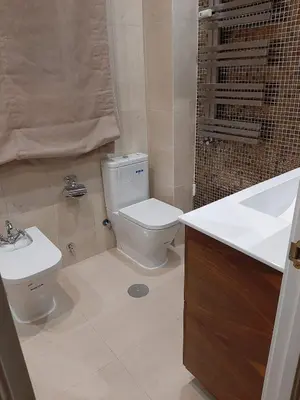 Un baño de Apartamento en Chamberi