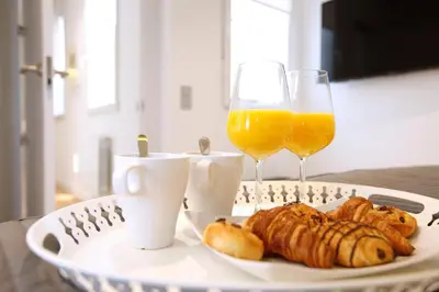 Opciones de desayuno disponibles en Opera Suites