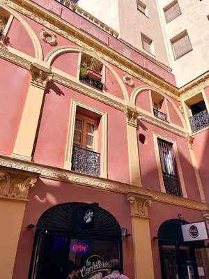 Edificio en el que se encuentra el apartamento