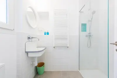 Un baño de Be Mate Gran Vía Suites