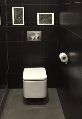 Un baño de Calle Aduana