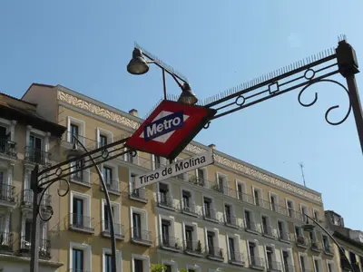 Certificado, premio, señal o documento que está expuesto en Hostal Art Madrid