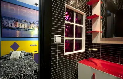 Un baño de JC Rooms Santa Ana