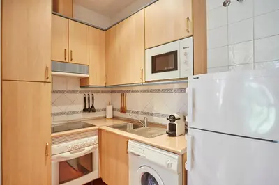 Una cocina o zona de cocina en LEEWAYS LOFT in FUENCARRAL